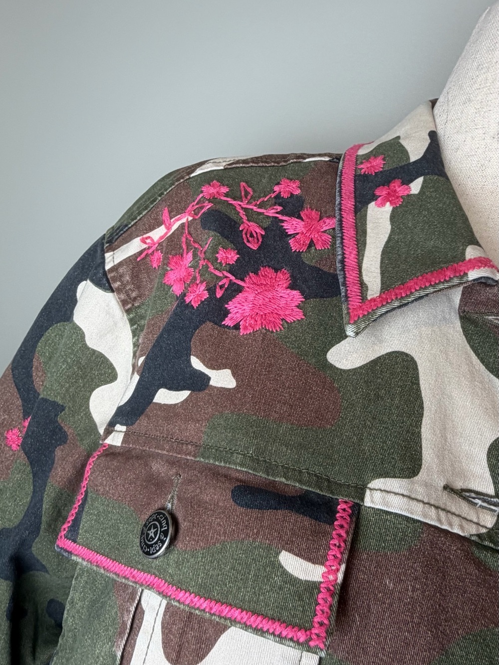Cinq a Sept XL Camo Jacket with Pink Floral Embroidery - Picture 2 of 10